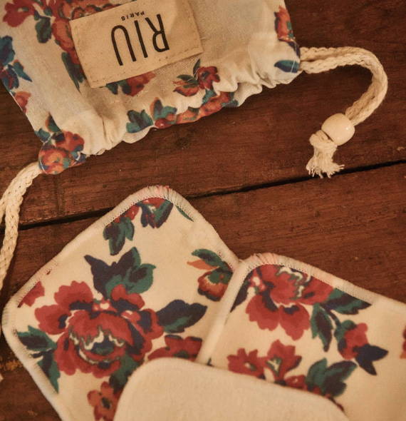 LE POCHON DE CARRÉS DÉMAQUILLANTS LAVABLES