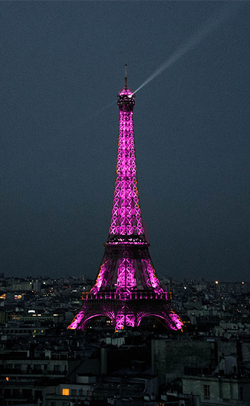 Illumination de la Tour Eiffel en rose