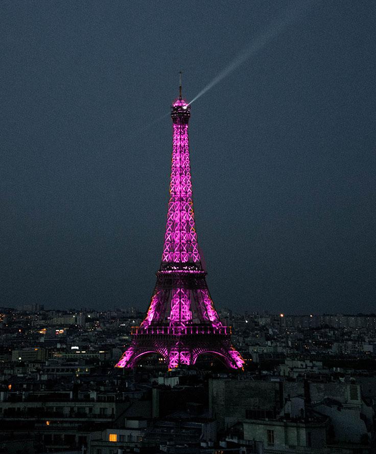 Illumination de la Tour Eiffel en rose