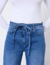 Jean cropped en denim