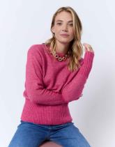 Pull épais contenant de la laine uni