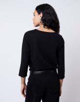 Pull fin uni décoré