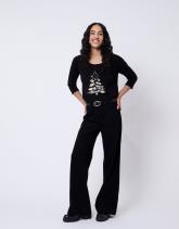 Pull fin uni décoré