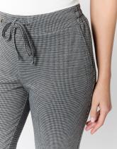 Pantalon 7/8 fuselé pied de puce