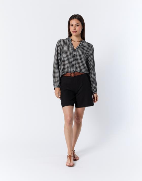Short court uni