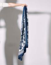 Foulard imprimé à fleurs